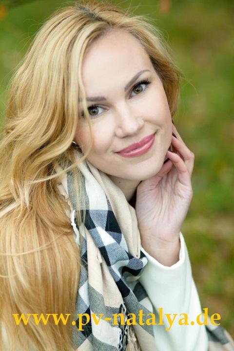Eine Frau auf Partnersuche durch unsere Partnervermittlung: Irina(31 ...