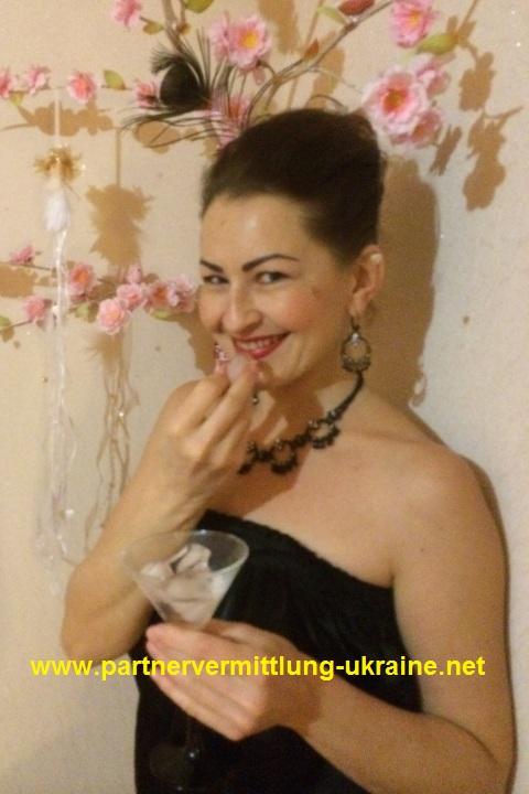 Partnervermittlung: Alla (40), eine attraktive Dame aus Rivne auf ...