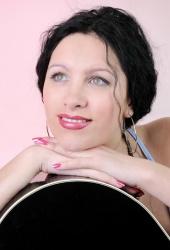 Elena sucht einen Partner über die Partnervermittlung Ukraine Foto von Elena, einer Frau aus der Ukraine auf Partnersuche