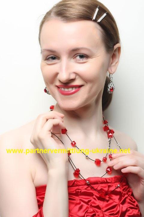 Cougar dating website vs Cougar dating website vs