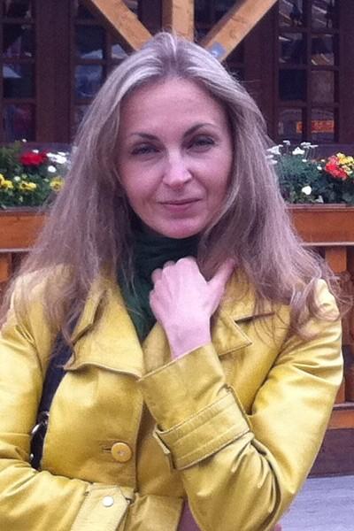 Irina (53) aus Osteuropa sucht einen Mann