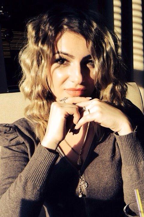 Tanya sucht einen Partner über die Partnervermittlung Ukraine Foto von Tanya, einer Frau aus der Ukraine auf Partnersuche