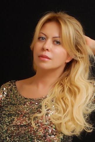 Marina sucht einen Partner über die Partnervermittlung Ukraine Foto von Marina, einer Frau aus der Ukraine auf Partnersuche
