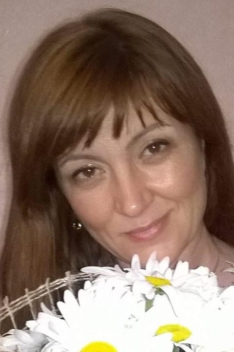 Inna sucht einen Partner über die Partnervermittlung Ukraine Foto von Inna, einer Frau aus der Ukraine auf Partnersuche