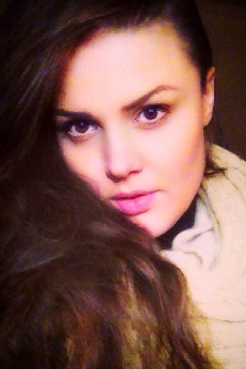 Olga sucht einen Partner über die Partnervermittlung Ukraine Foto von Olga, einer Frau aus der Ukraine auf Partnersuche