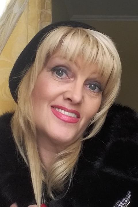 Svetlana sucht einen Partner über die Partnervermittlung Ukraine Foto von Svetlana, einer Frau aus der Ukraine auf Partnersuche