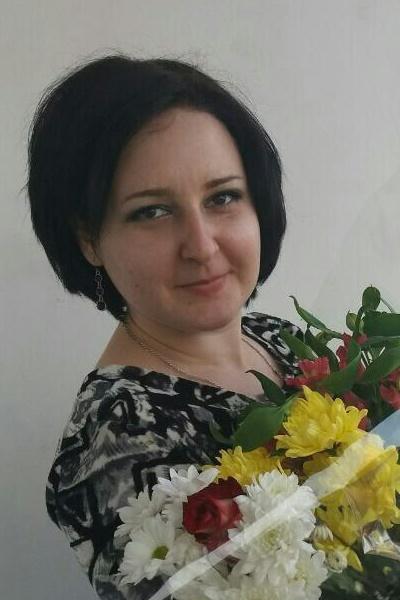 Anna sucht einen Partner über die Partnervermittlung Ukraine Foto von Anna, einer Frau aus der Ukraine auf Partnersuche