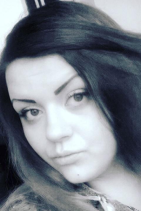 Alina sucht einen Partner über die Partnervermittlung Ukraine Foto von Alina, einer Frau aus der Ukraine auf Partnersuche