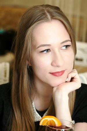 Anna sucht einen Partner über die Partnervermittlung Ukraine Foto von Anna, einer Frau aus der Ukraine auf Partnersuche