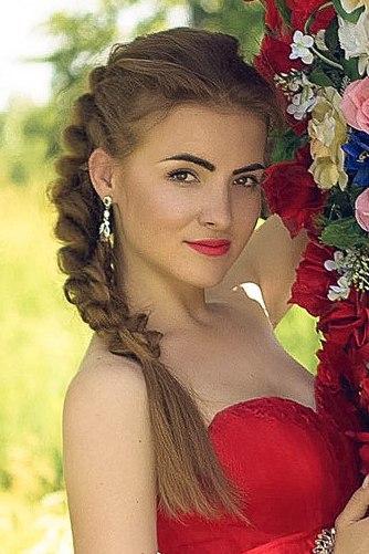 Maria sucht einen Partner über die Partnervermittlung Ukraine Foto von Maria, einer Frau aus der Ukraine auf Partnersuche