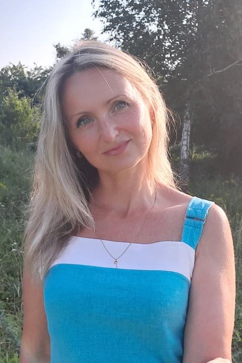 Irina (50) aus Osteuropa sucht einen Mann