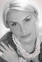 Elena (36) aus Osteuropa sucht einen Mann