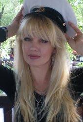 Viktoria (34) aus Osteuropa sucht einen Mann