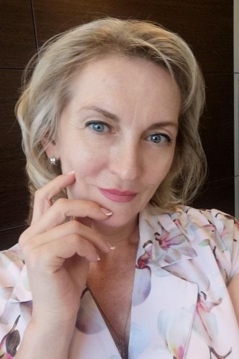 Larisa (55) aus Osteuropa sucht einen Mann