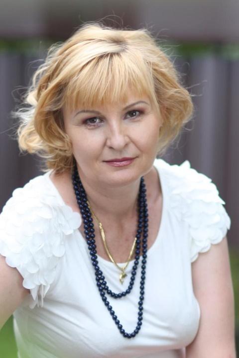 Nataliya (56) aus Osteuropa sucht einen Mann