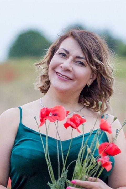 Irina (58) aus Osteuropa sucht einen Mann