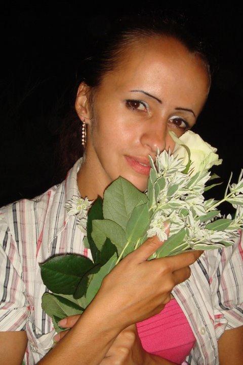 Yulia (36) aus Osteuropa sucht einen Mann