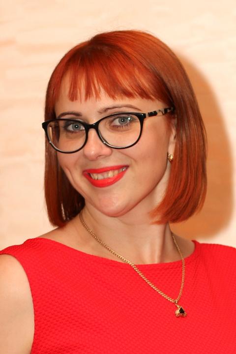 Iryna (37) aus Osteuropa sucht einen Mann