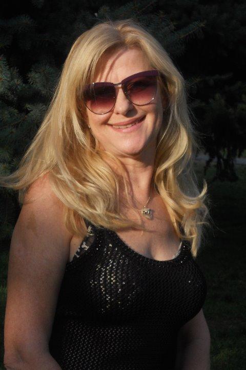 Lora (64) aus Osteuropa sucht einen Mann
