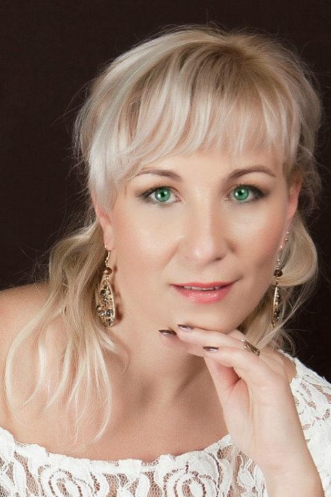 Oksana (49) aus Osteuropa sucht einen Mann
