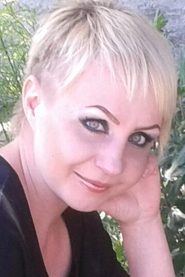 Irina (39) aus Osteuropa sucht einen Mann