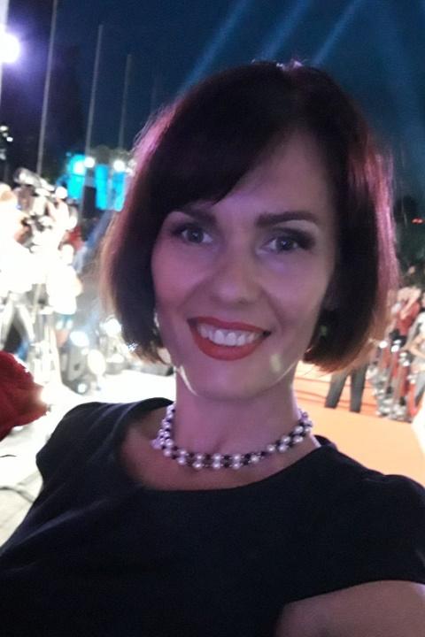 Yana (47) aus Osteuropa sucht einen Mann