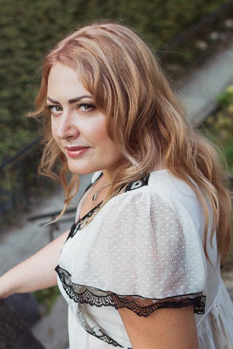 Marina sucht einen Partner über die Partnervermittlung Ukraine Foto von Marina, einer Frau aus der Ukraine auf Partnersuche