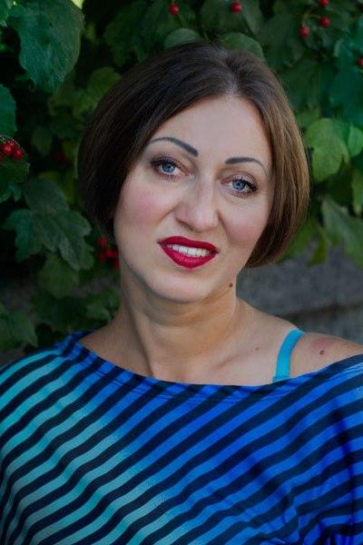 Alina (48) aus Osteuropa sucht einen Mann