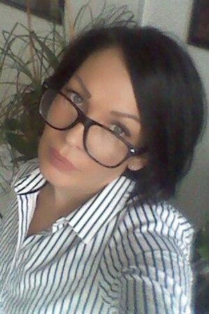 Julia (52) aus Osteuropa sucht einen Mann