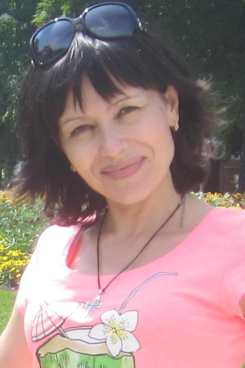 Olena (53) aus Osteuropa sucht einen Mann