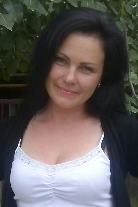 Natali (40) aus Osteuropa sucht einen Mann