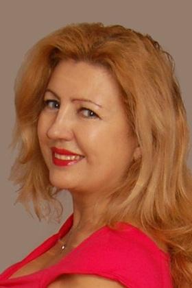 Elena sucht einen Partner über die Partnervermittlung Ukraine Foto von Elena, einer Frau aus der Ukraine auf Partnersuche