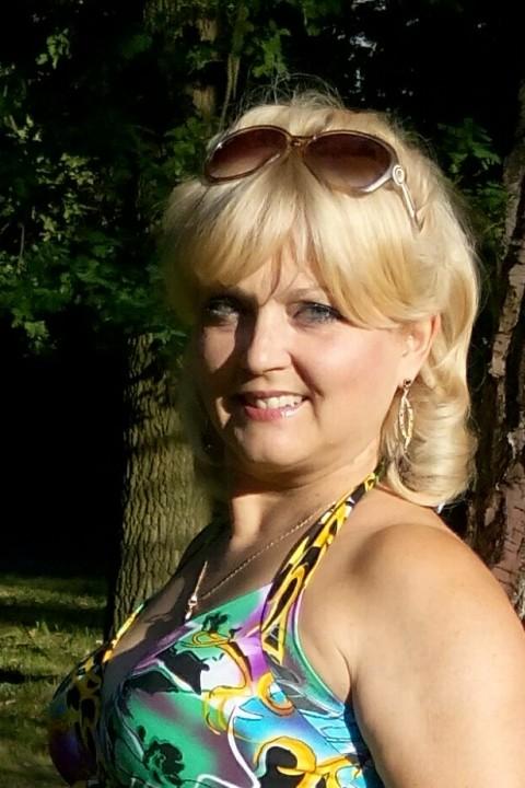Viktoriya (56) aus Osteuropa sucht einen Mann