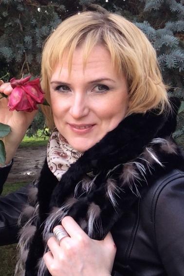 Inna (46) aus Osteuropa sucht einen Mann