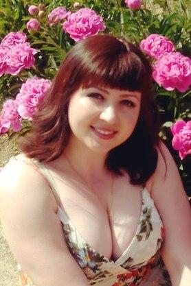 Alina sucht einen Partner über die Partnervermittlung Ukraine Foto von Alina, einer Frau aus der Ukraine auf Partnersuche