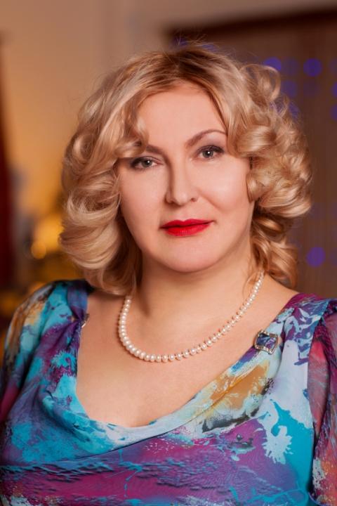 Larysa (62) aus Osteuropa sucht einen Mann