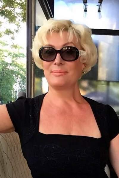 Viktoria (59) aus Osteuropa sucht einen Mann