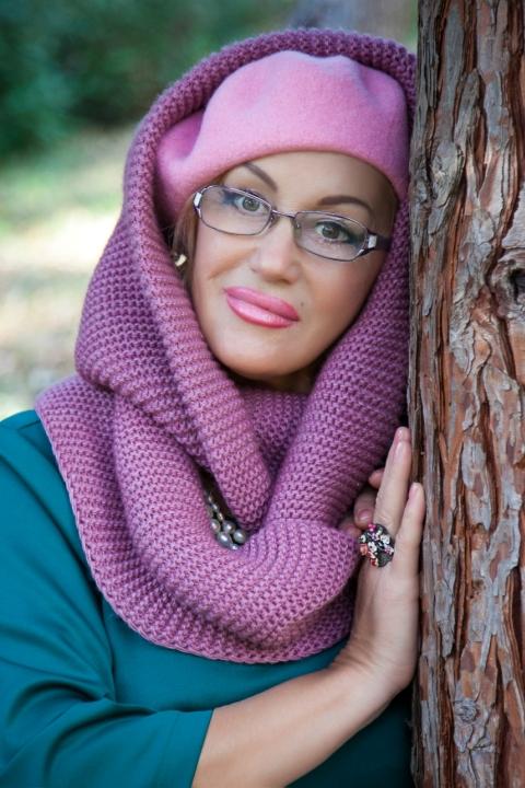 Elena (66) aus Osteuropa sucht einen Mann