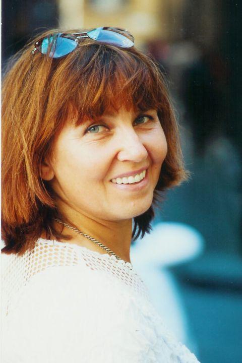 Lyudmyla sucht einen Partner über die Partnervermittlung Ukraine Foto von Lyudmyla, einer Frau aus der Ukraine auf Partnersuche
