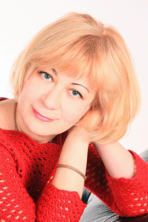 Alina (59) aus Osteuropa sucht einen Mann