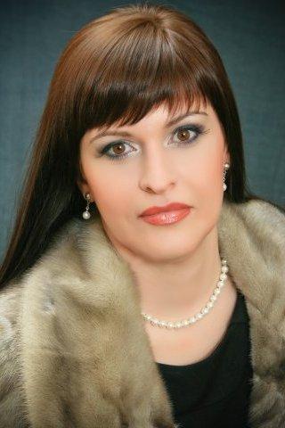Angela (51) aus Osteuropa sucht einen Mann
