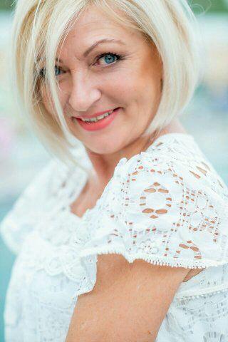 Elena (65) aus Osteuropa sucht einen Mann
