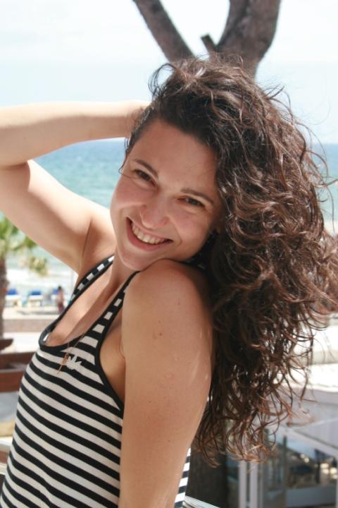Julia sucht einen Partner über die Partnervermittlung Ukraine Foto von Julia, einer Frau aus der Ukraine auf Partnersuche