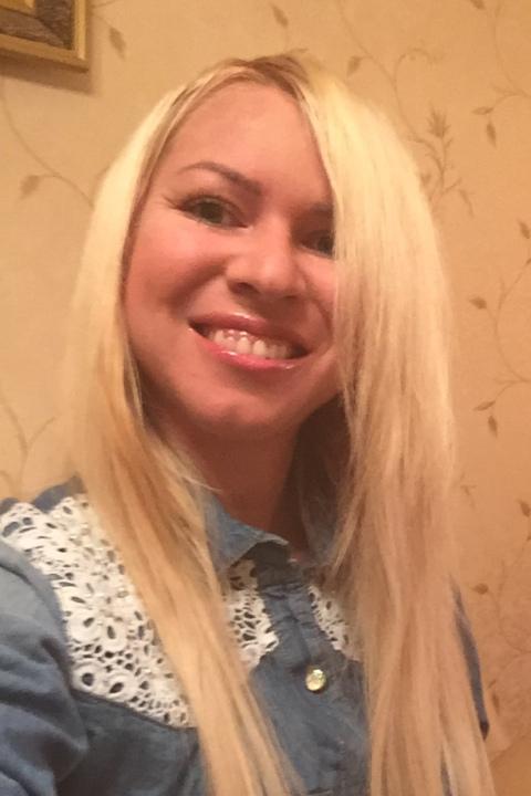 Tatiana sucht einen Partner über die Partnervermittlung Ukraine Foto von Tatiana, einer Frau aus der Ukraine auf Partnersuche