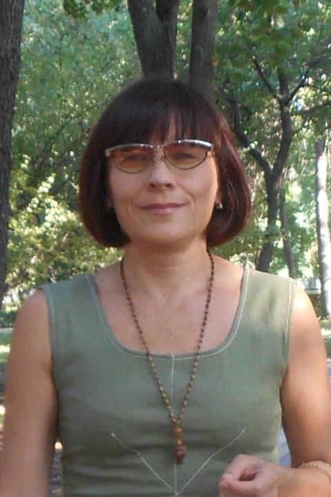 Lena (60) aus Osteuropa sucht einen Mann