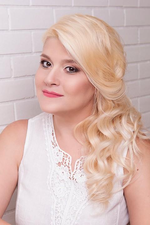 Liana (47) aus Osteuropa sucht einen Mann