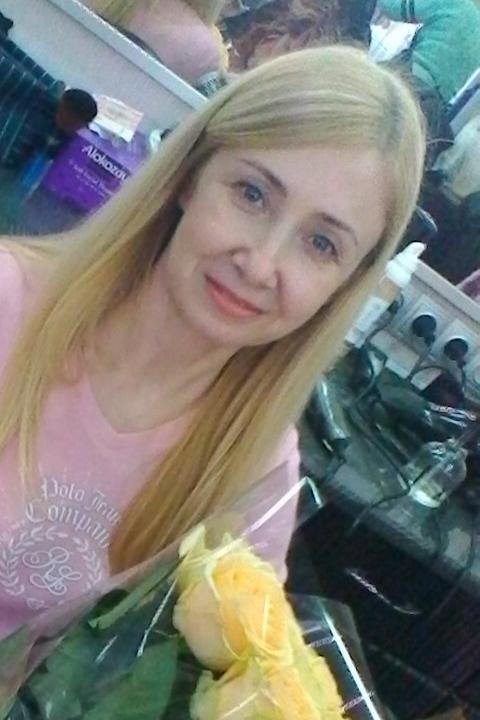 Larisa (58) aus Osteuropa sucht einen Mann