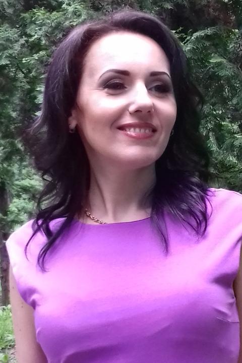 Svetlana sucht einen Partner über die Partnervermittlung Ukraine Foto von Svetlana, einer Frau aus der Ukraine auf Partnersuche