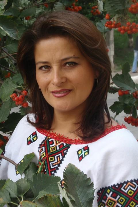 Nataliya sucht einen Partner über die Partnervermittlung Ukraine Foto von Nataliya, einer Frau aus der Ukraine auf Partnersuche