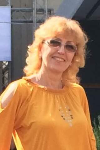 Natasha sucht einen Partner über die Partnervermittlung Ukraine Foto von Natasha, einer Frau aus der Ukraine auf Partnersuche